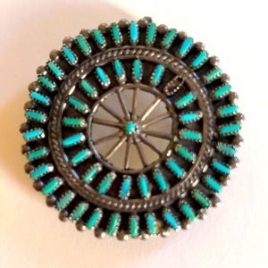 Native american Zuni turquoise silver pendant/pin